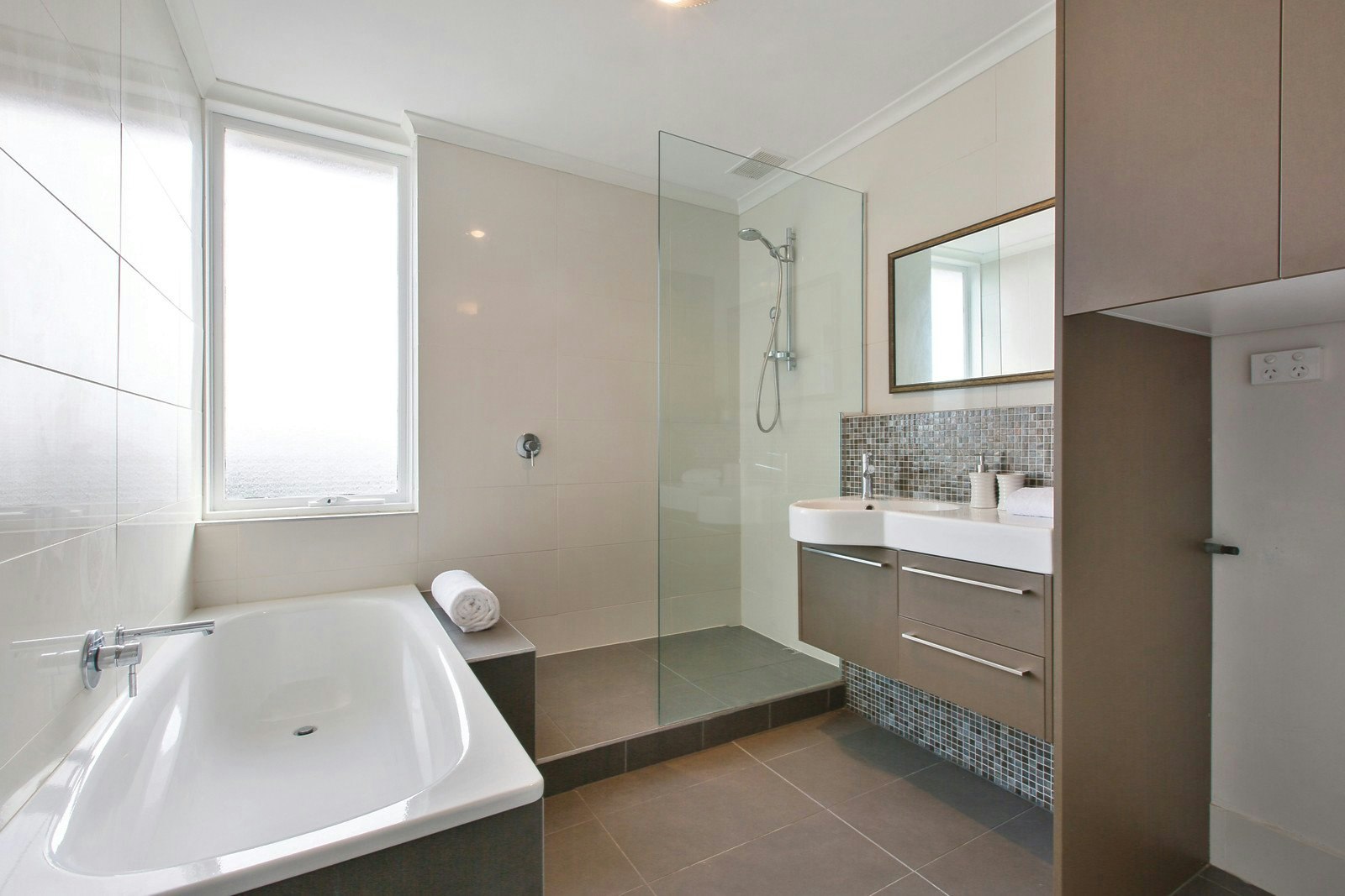 16/5 Denham Street, Hawthorn, VIC