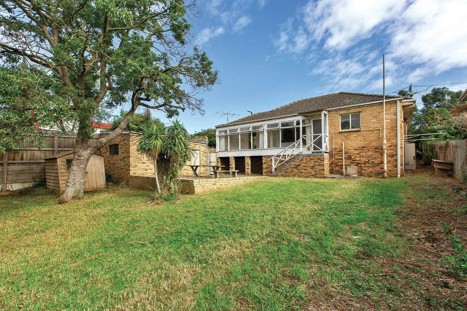 2 Elgar Road, Burwood, VIC