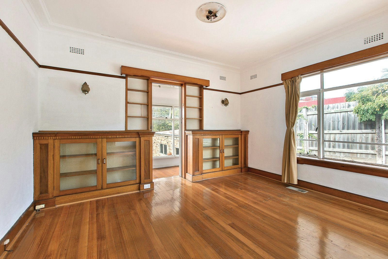 2 Elgar Road, Burwood, VIC