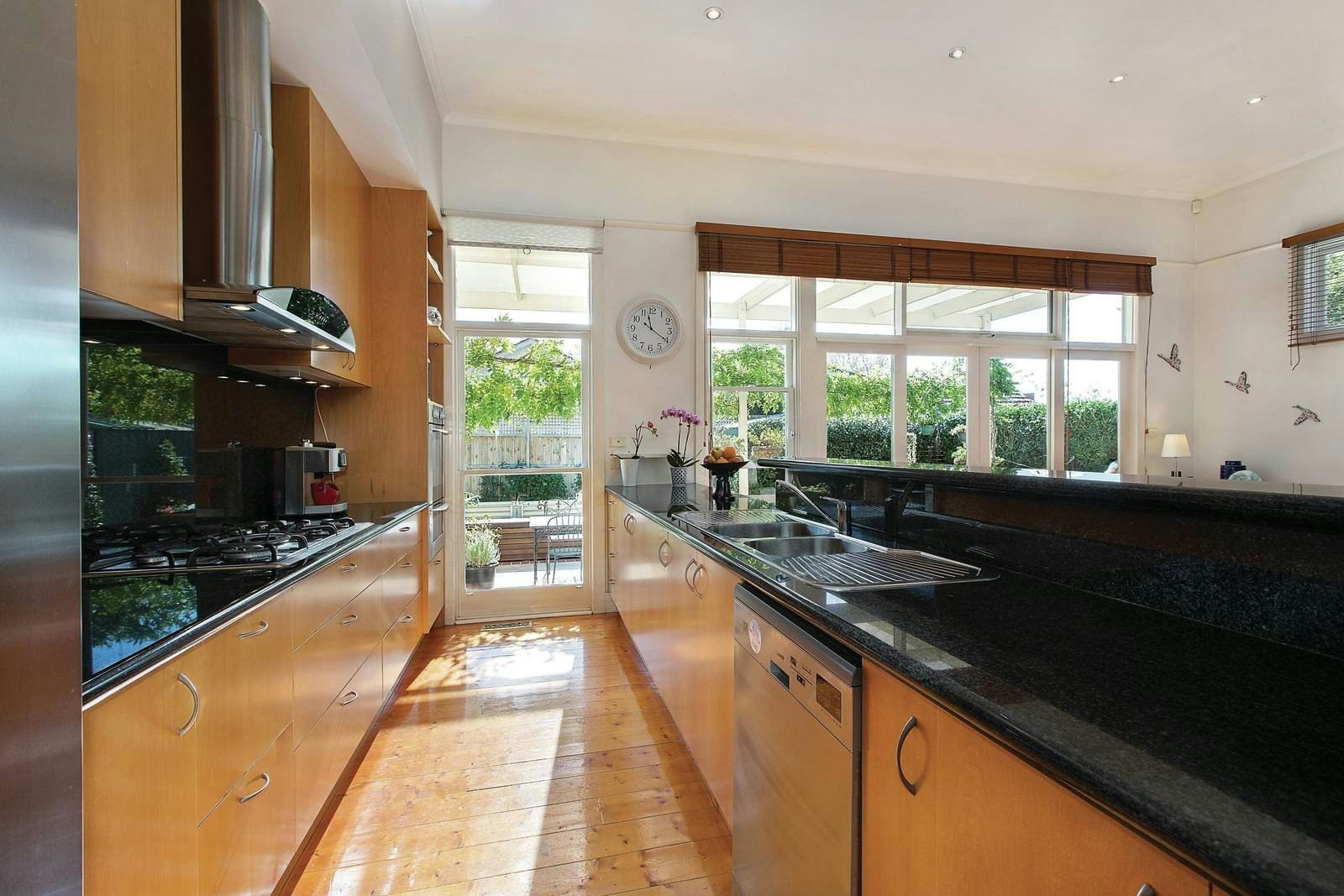 31 Berrima Avenue, Malvern East, VIC