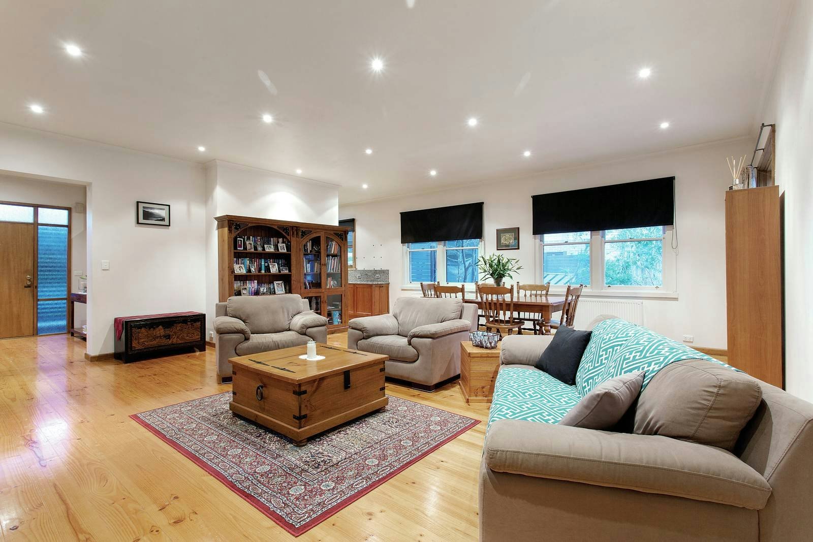 88 Rostrevor Parade, Mont Albert North, VIC