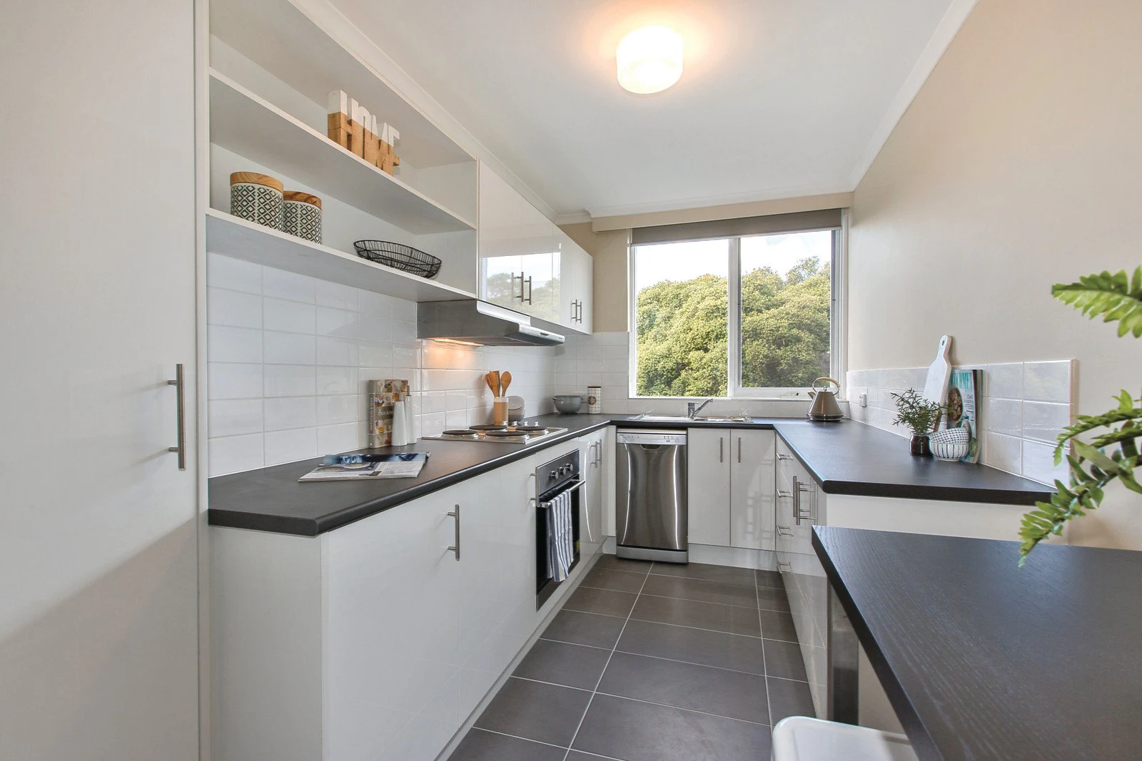16/5 Denham Street, Hawthorn, VIC
