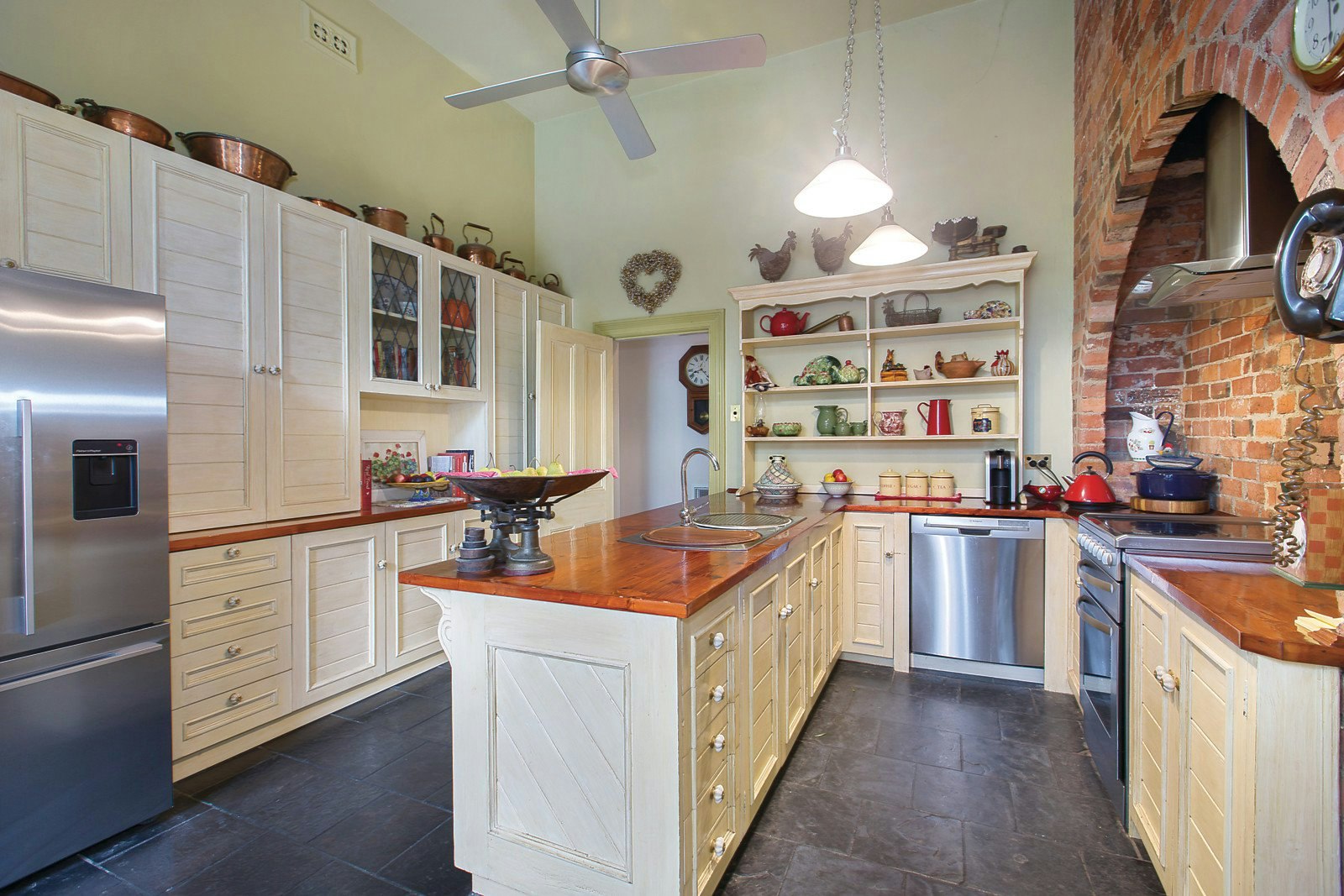 16 Turner Street, Malvern East, VIC