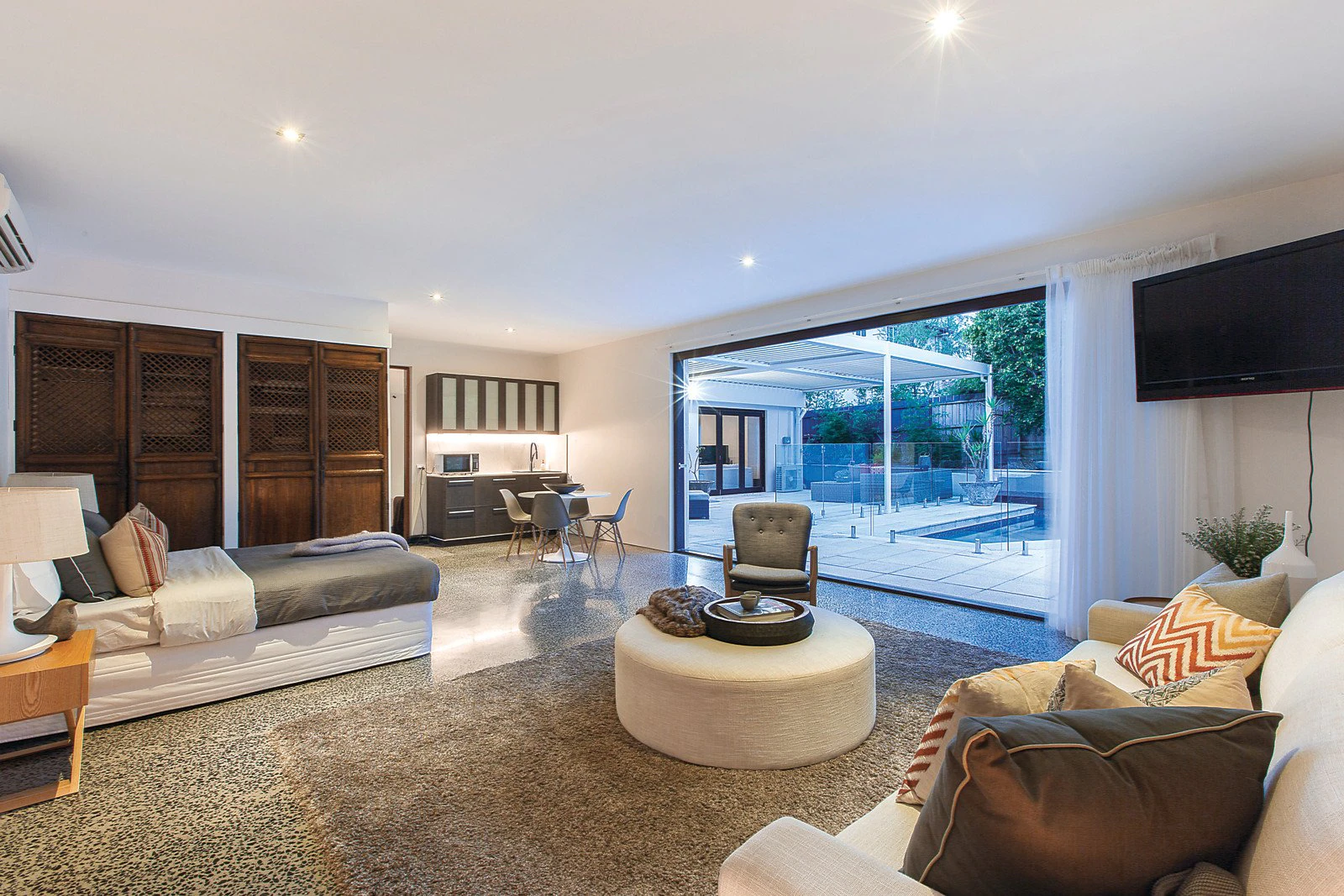 84 Tramway Parade, Beaumaris, VIC
