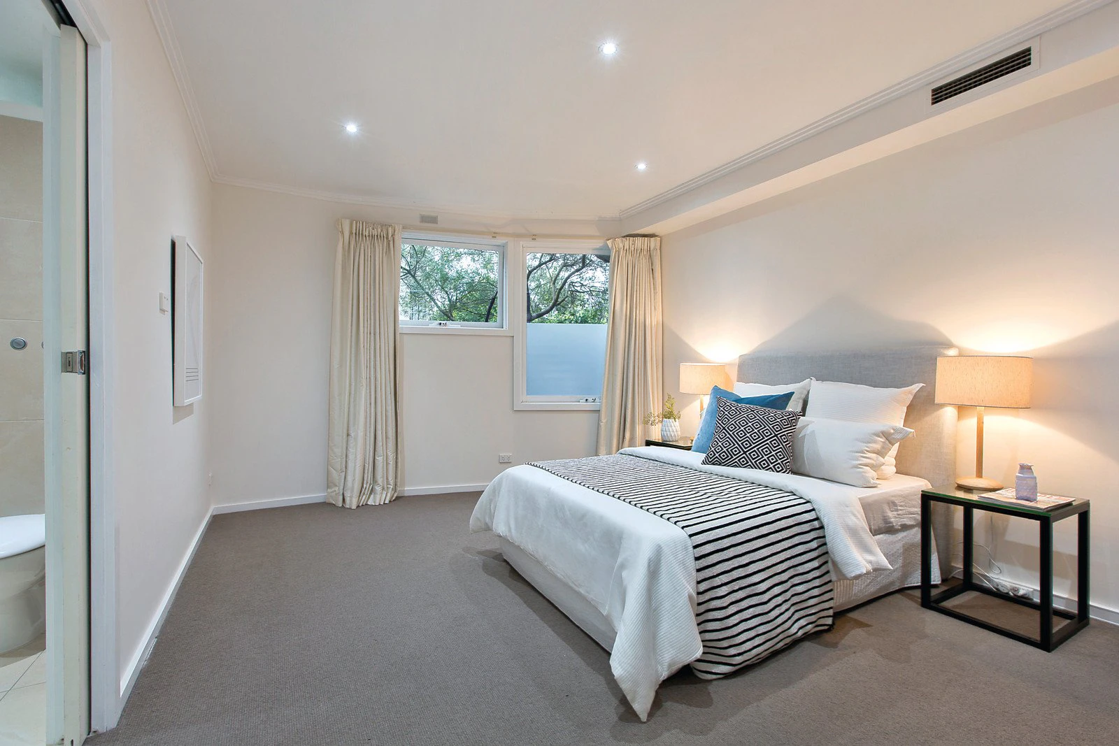 56/15 Beach Street, Port Melbourne, VIC