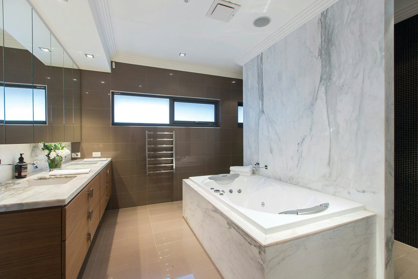 62 Campbell Street, Kew, VIC