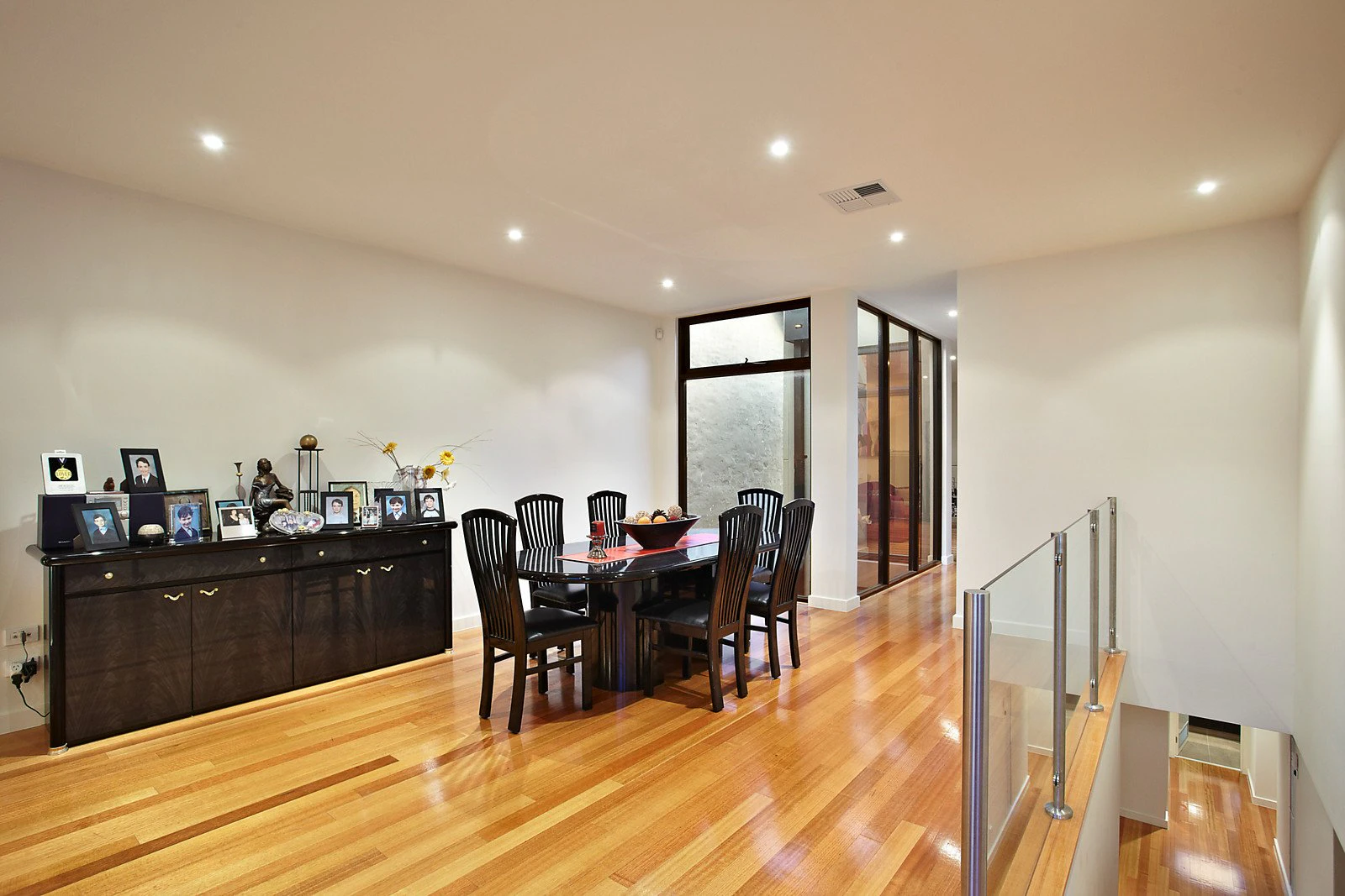 9a Waiora Road, Caulfield North, VIC