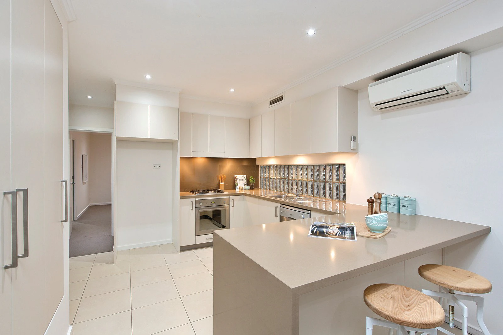 56/15 Beach Street, Port Melbourne, VIC