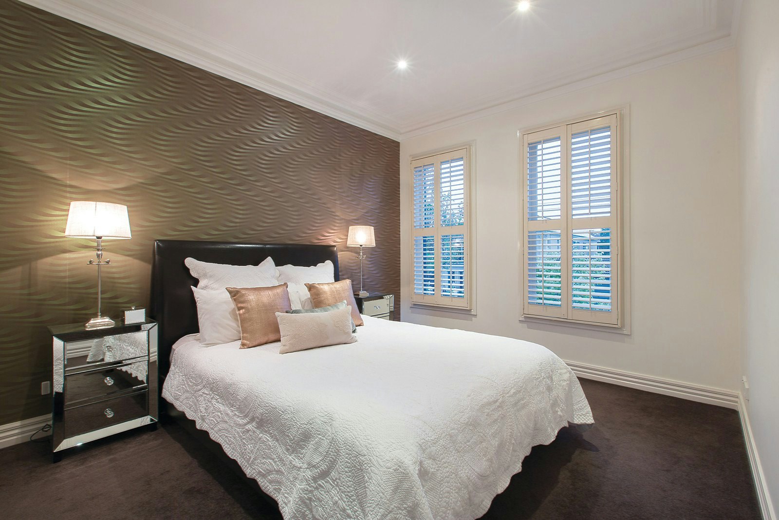 2/19 Faversham Road, Canterbury, VIC