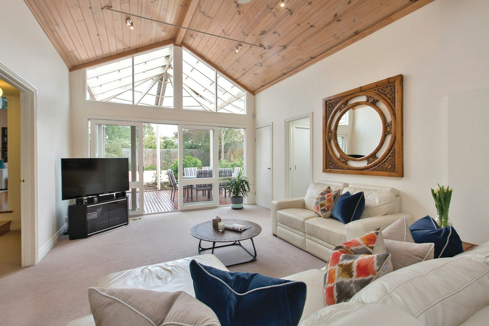 16 Flowerdale Road, Glen Iris, VIC