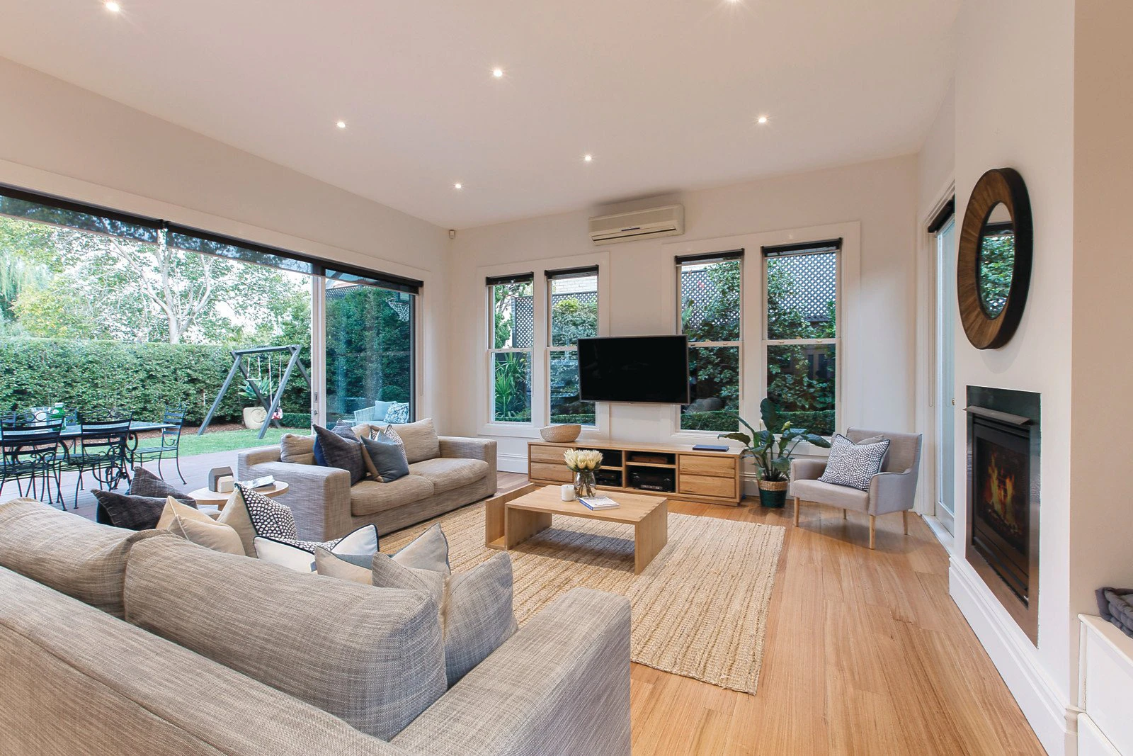 16 Valency Road, Glen Iris, VIC