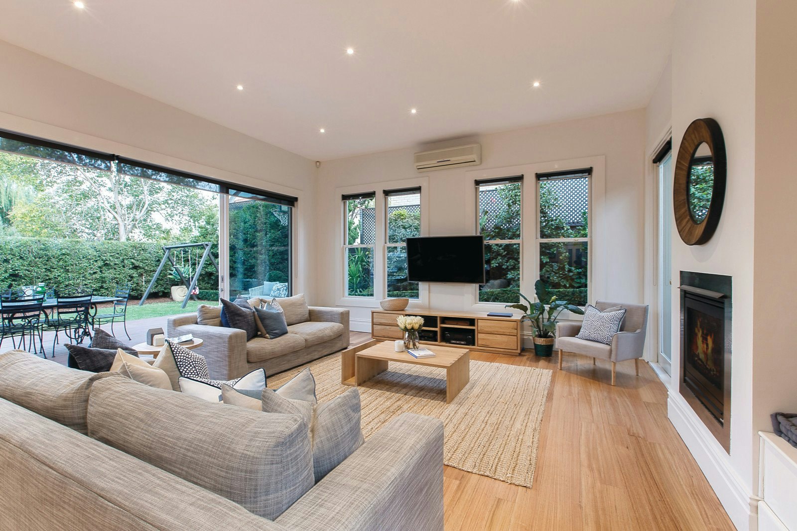 16 Valency Road, Glen Iris, VIC