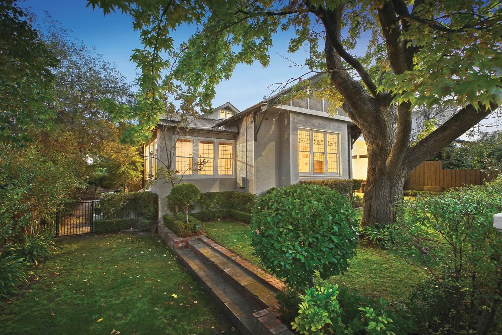 16 Valency Road, Glen Iris, VIC