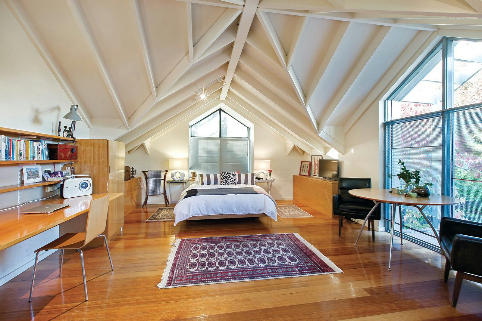 24 St Vincent Place North, Albert Park, VIC