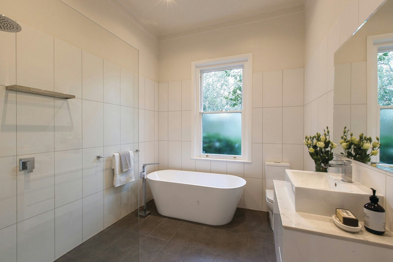 16 Valency Road, Glen Iris, VIC