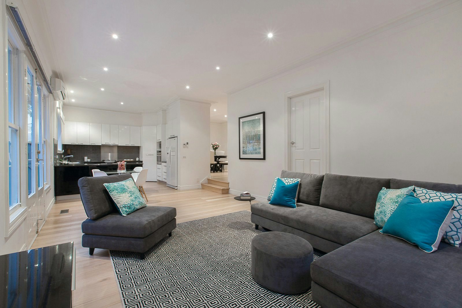 2/19 Faversham Road, Canterbury, VIC