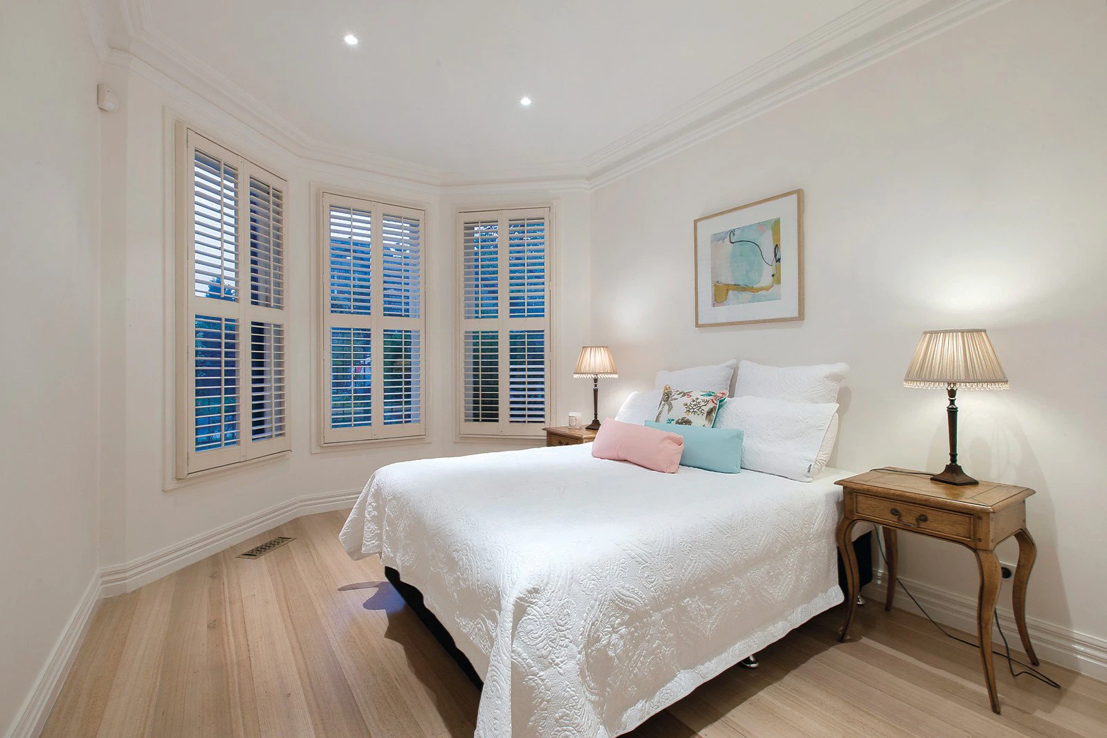 2/19 Faversham Road, Canterbury, VIC