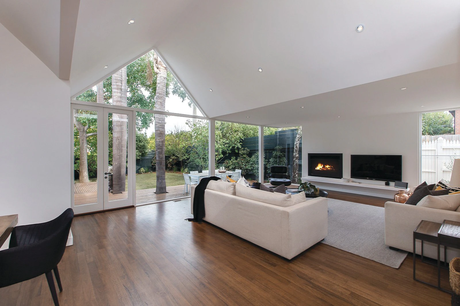 2 Leopold Street, Glen Iris, VIC