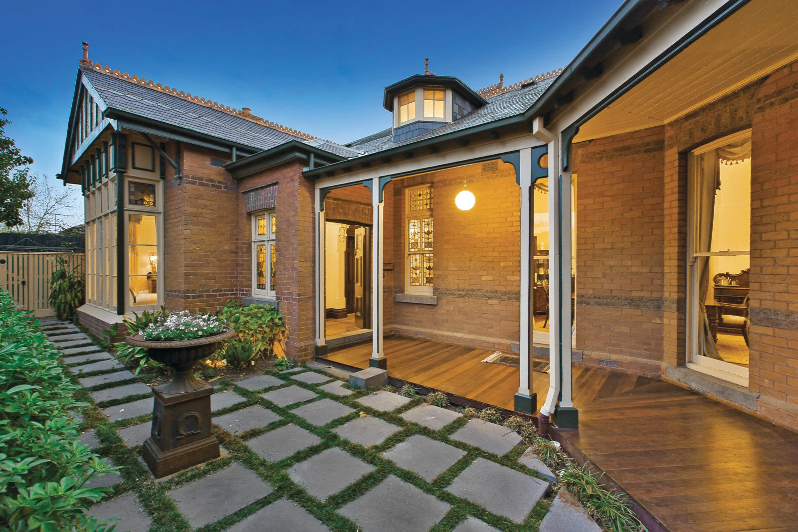14 Selwyn Street, Canterbury, VIC
