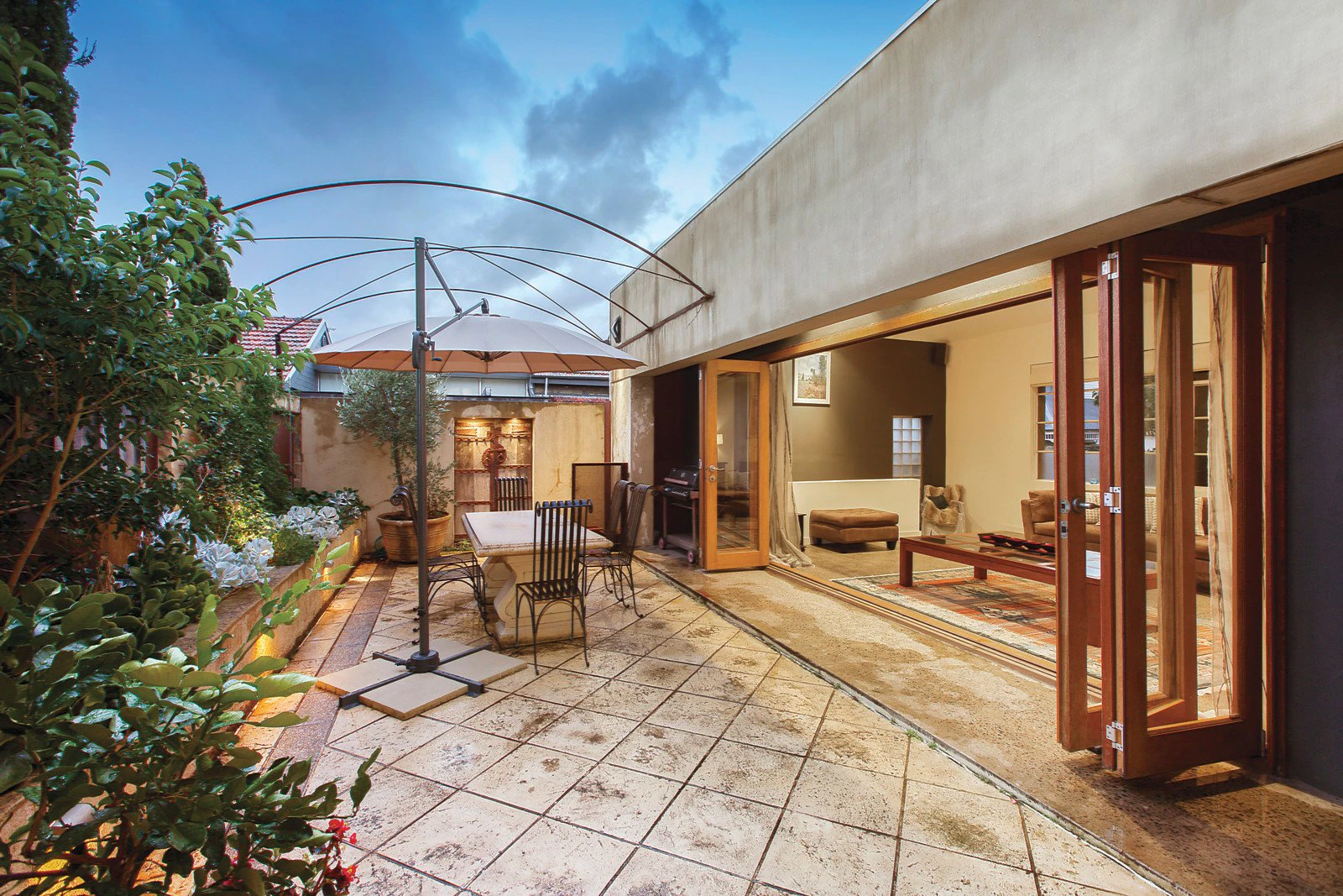 2/2 Myrniong Grove, Hawthorn East, VIC