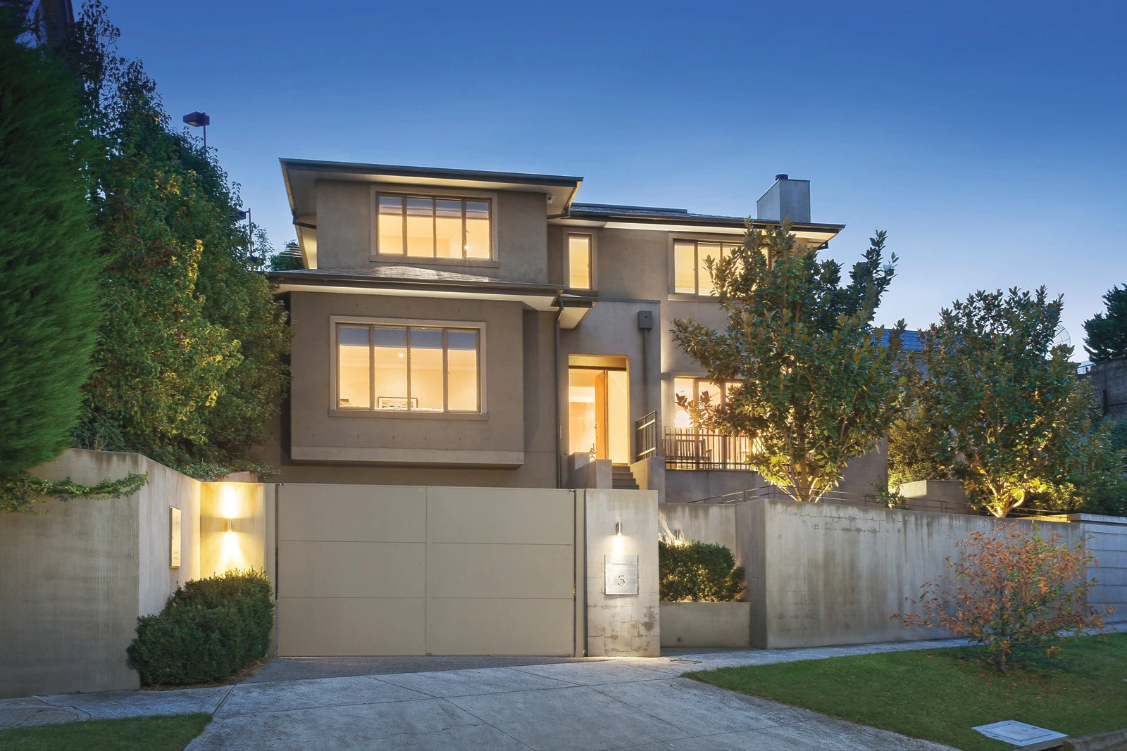 5 Myrnong Crescent, Toorak, VIC