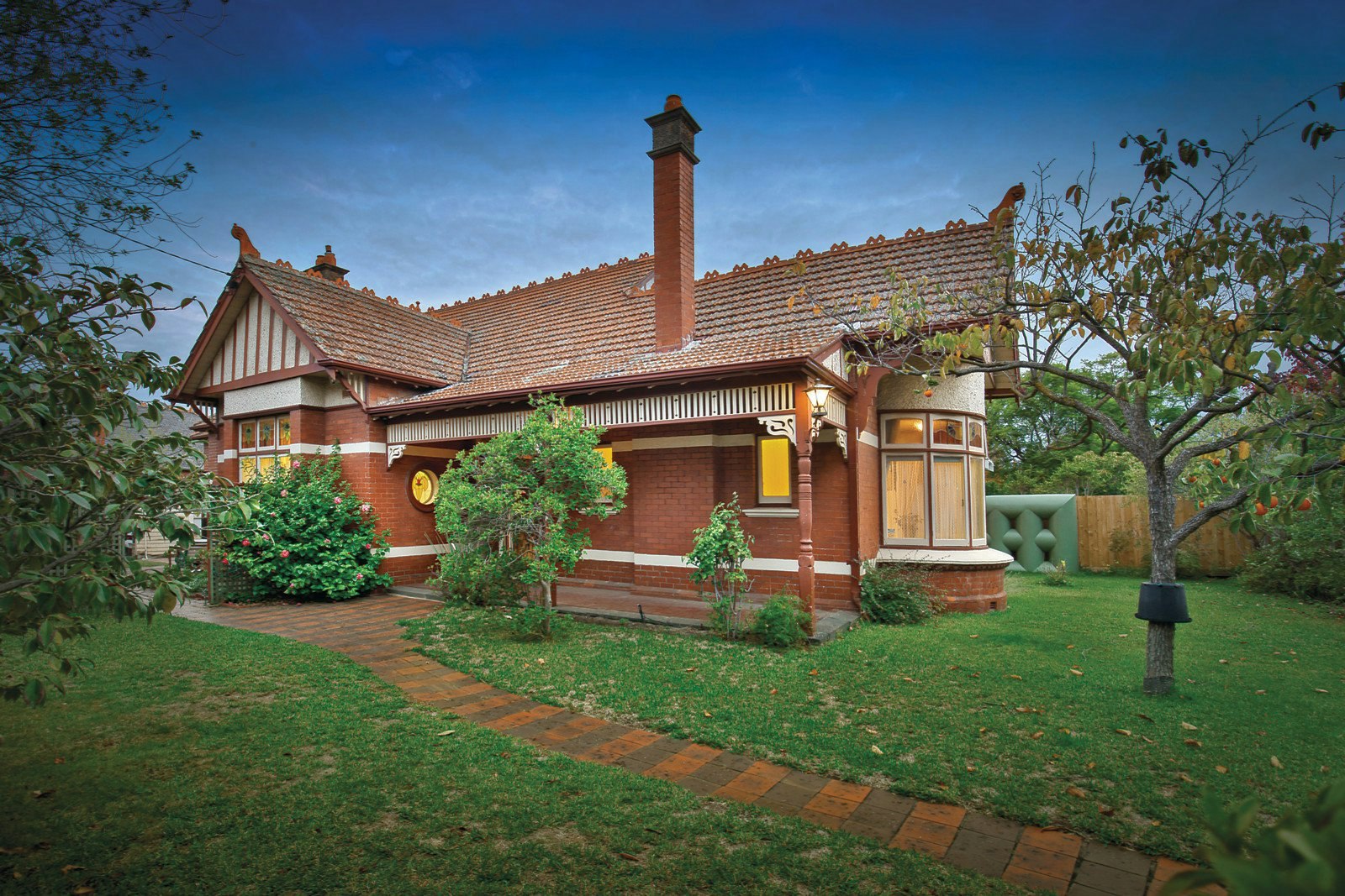 19 Glendearg Grove, Malvern, VIC