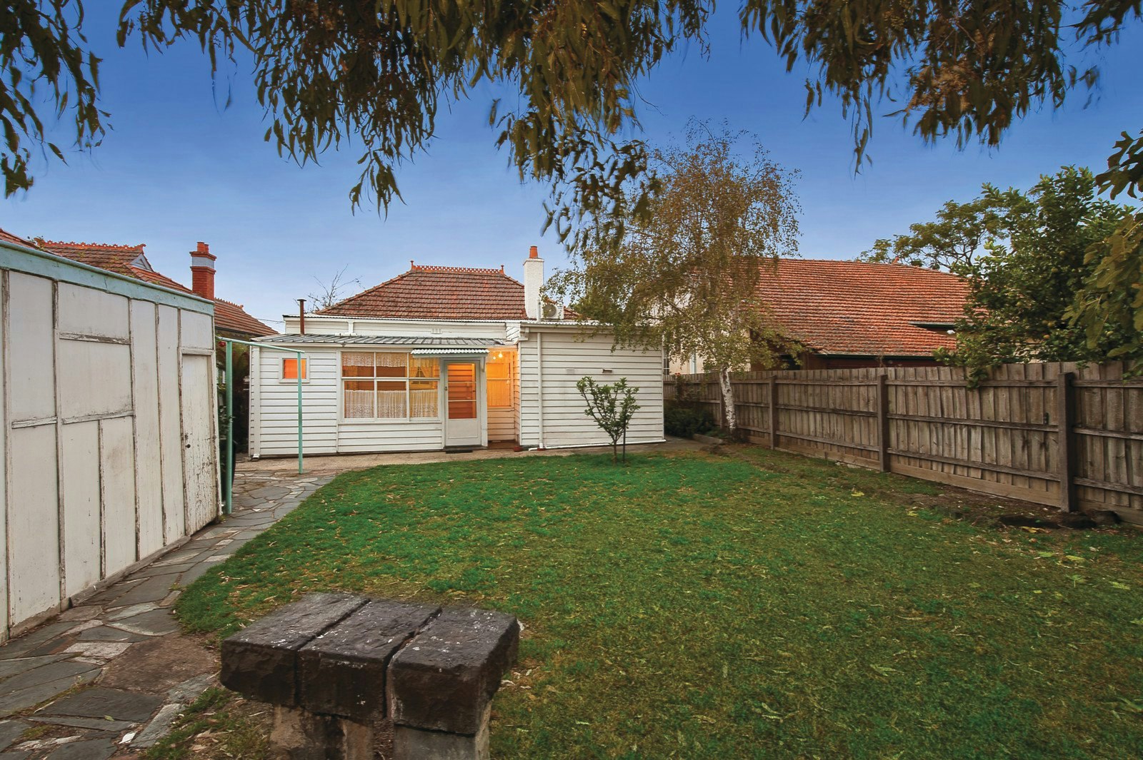 4 Royston Avenue, Malvern East, VIC