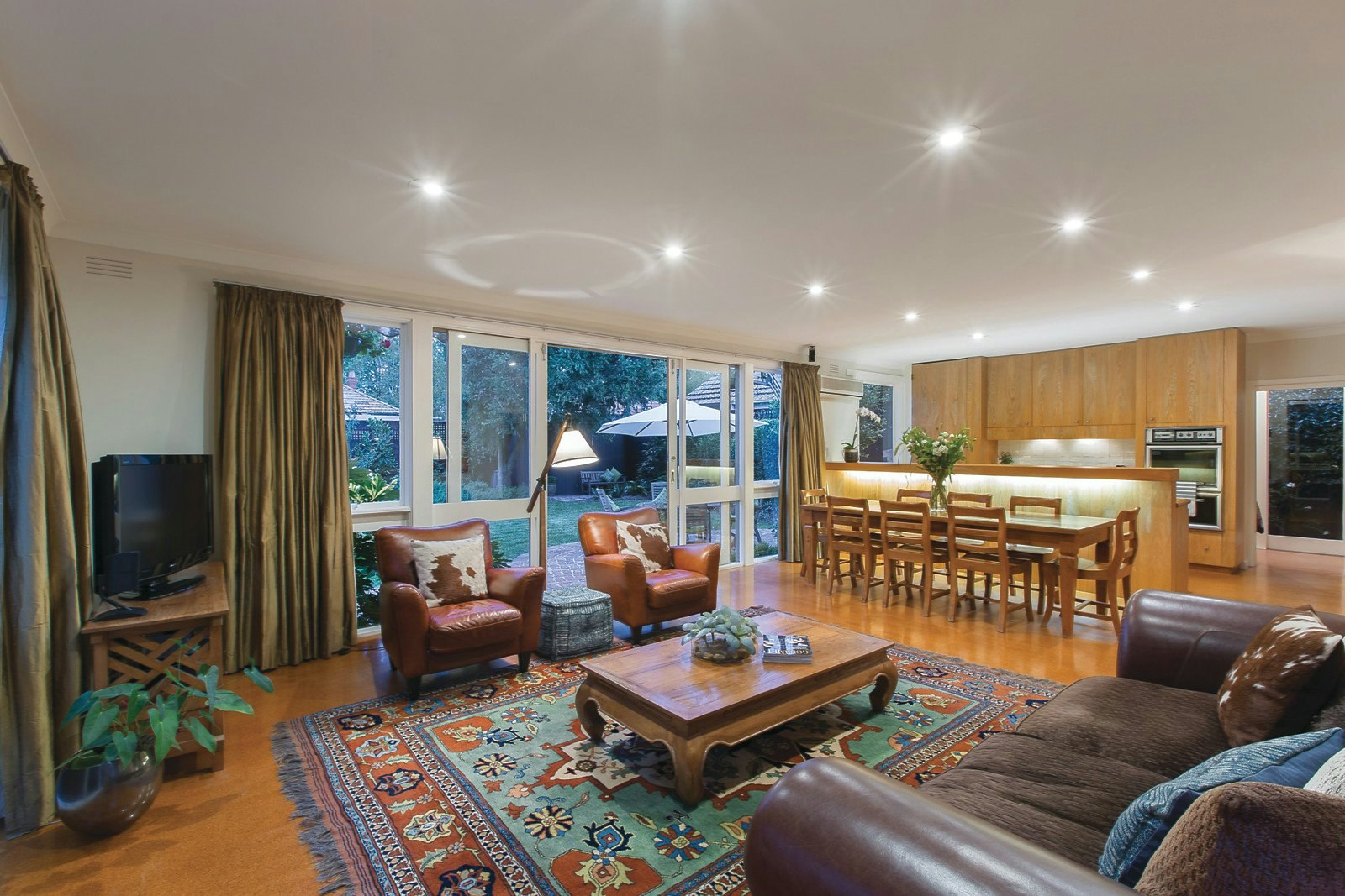 16 Central Park Road, Malvern East, VIC