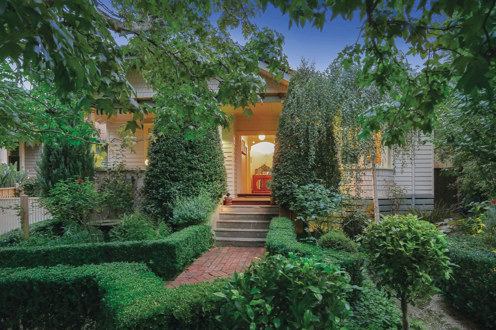 2 Longstaff Street, Kew East, VIC