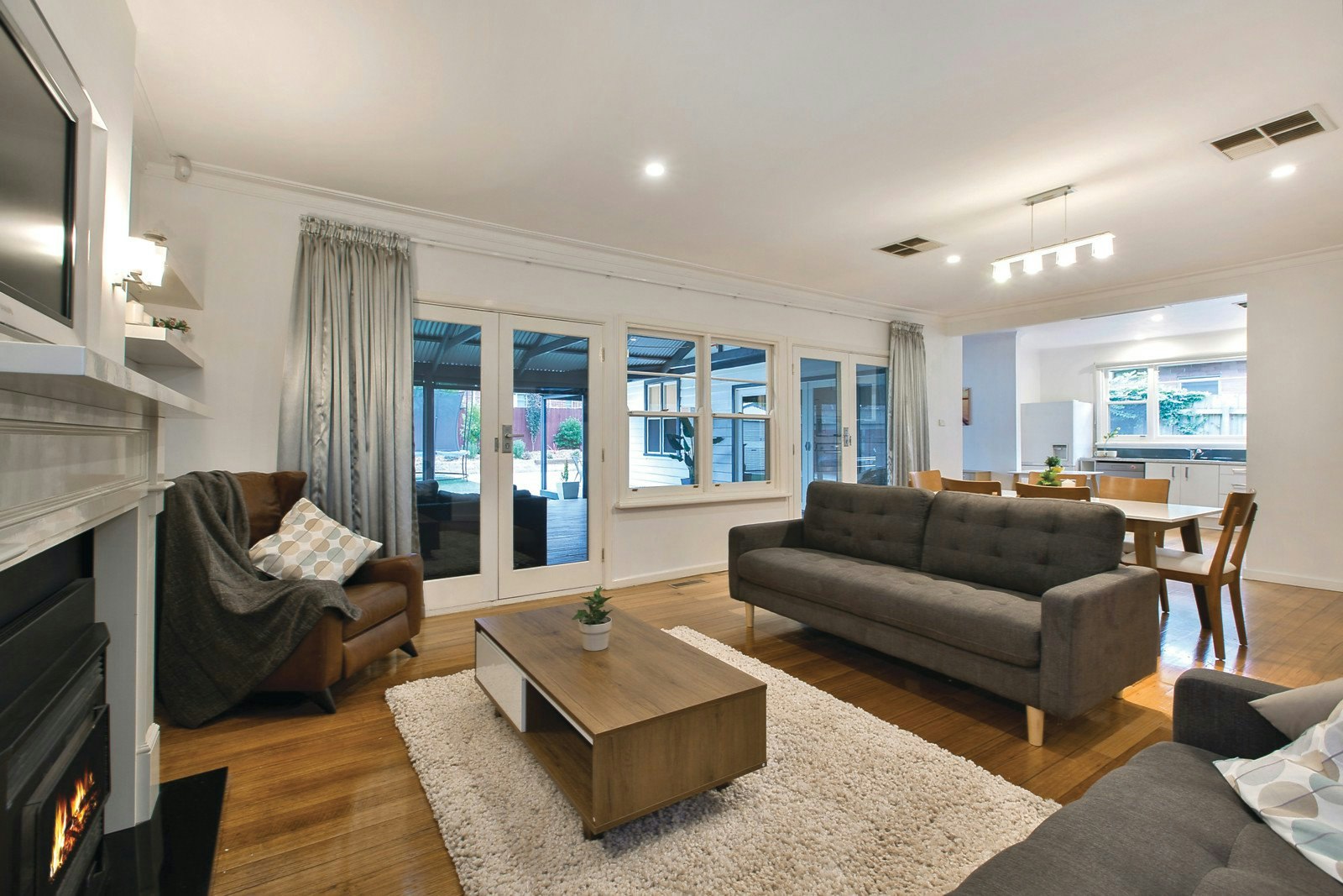 31 Somers Street, Burwood, VIC