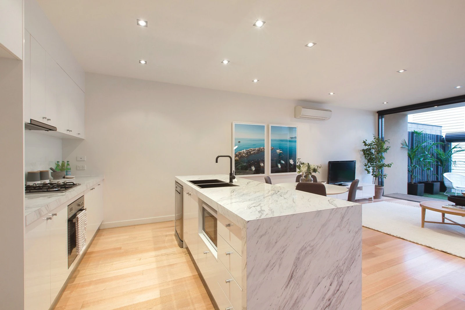 67 Merton Street, Albert Park, VIC