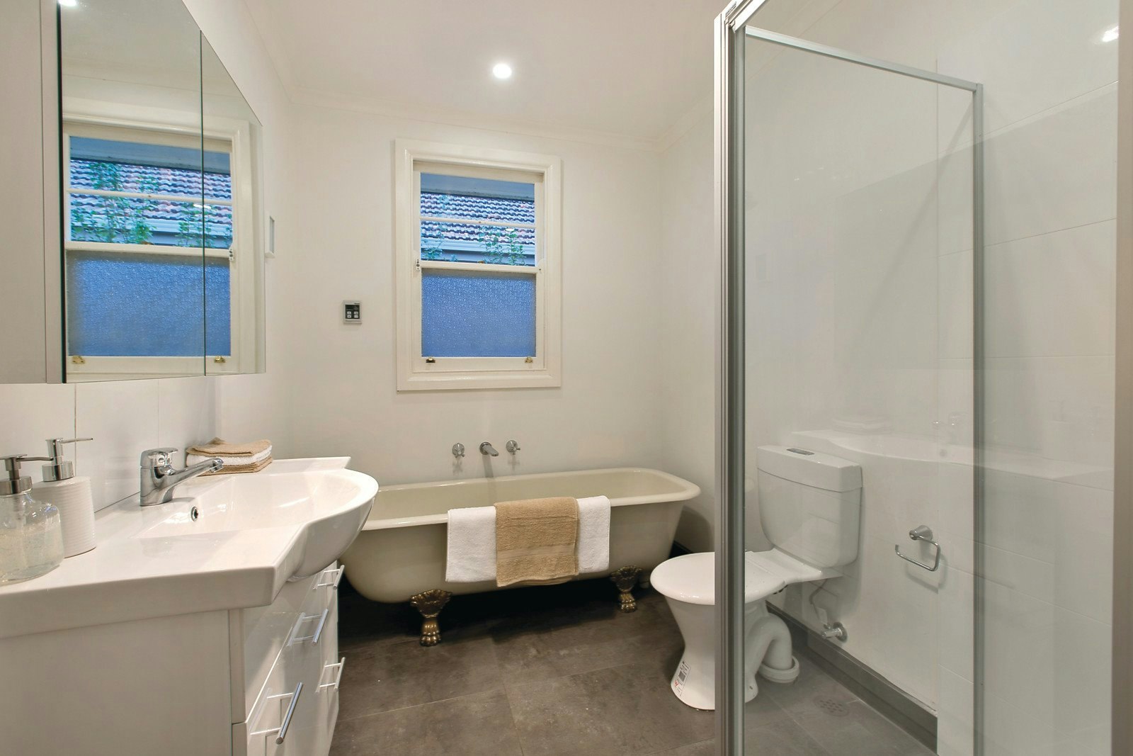 31 Somers Street, Burwood, VIC