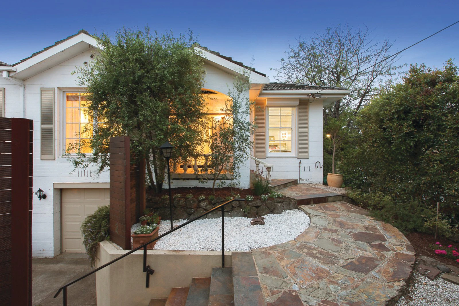 2/879 Riversdale Road, Camberwell, VIC