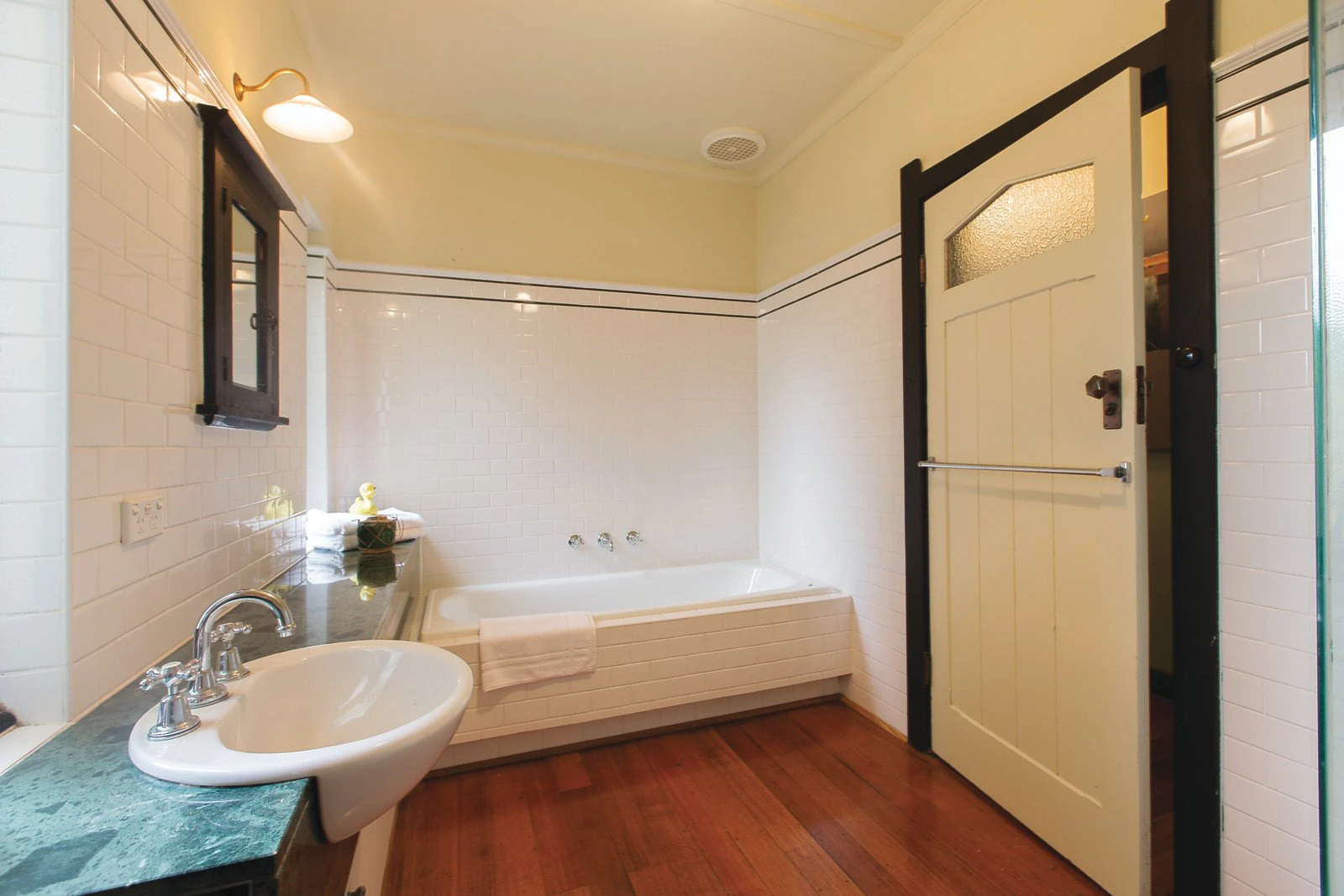11/9-11 Milton Street, Elwood, VIC