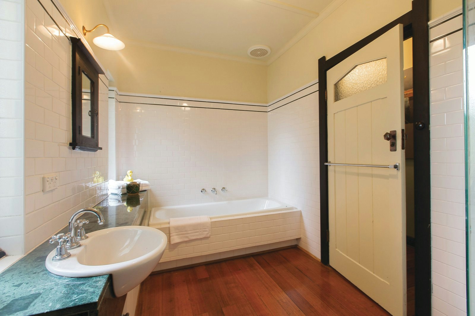 11/9-11 Milton Street, Elwood, VIC