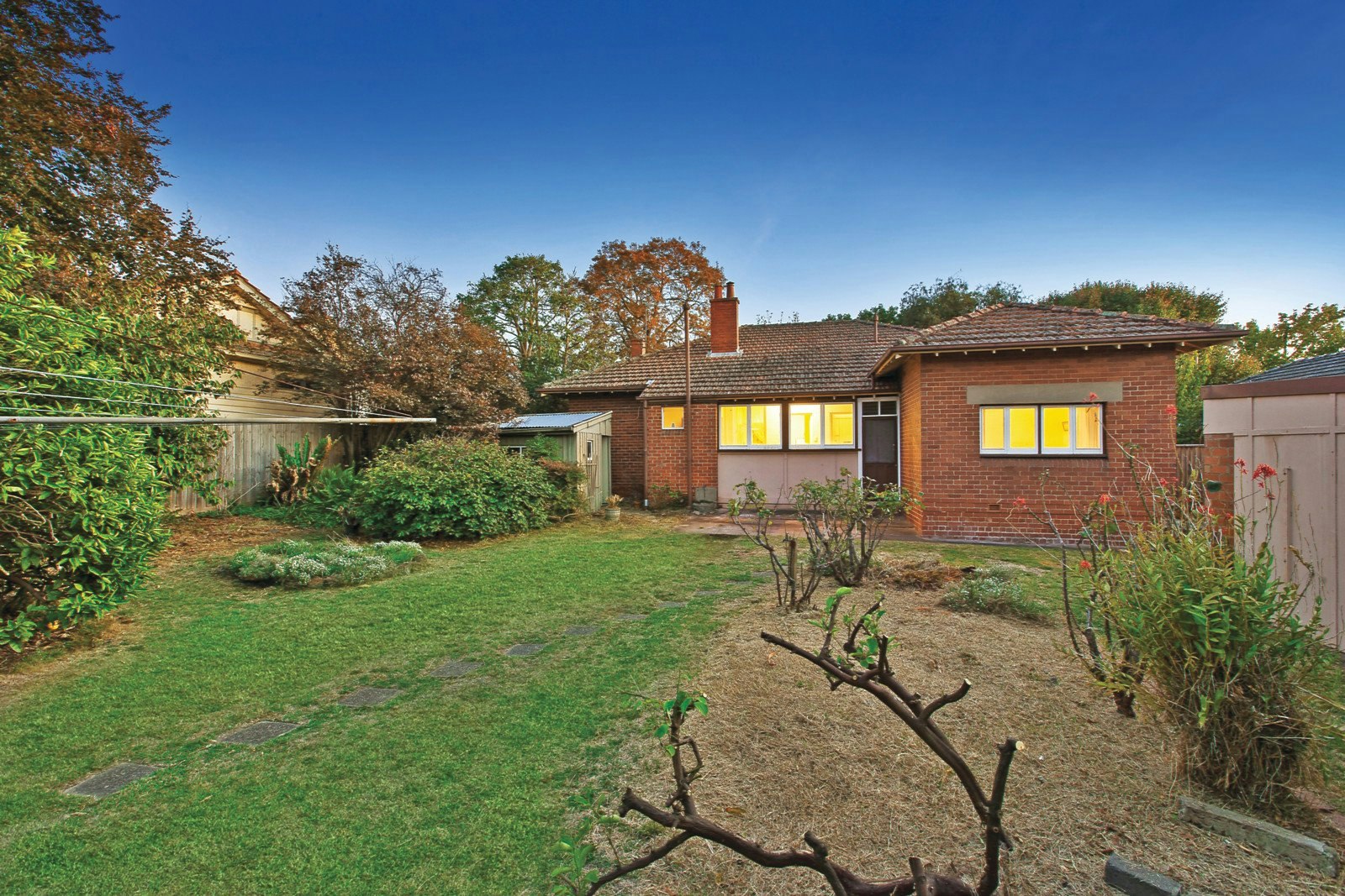 18 Weybridge Street, Surrey Hills, VIC