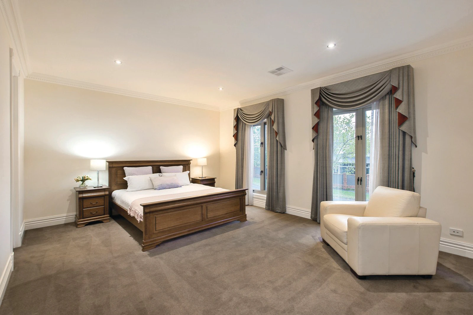 39 Kent Road, Surrey Hills, VIC