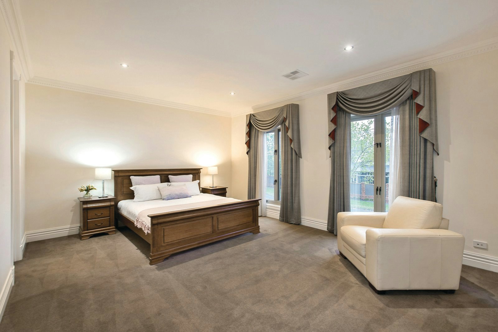 39 Kent Road, Surrey Hills, VIC