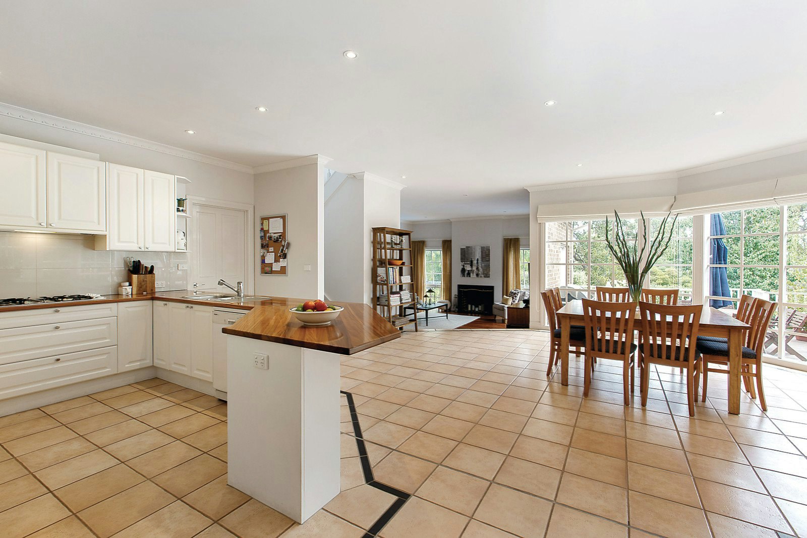 16 Glen Road, Ashburton, VIC