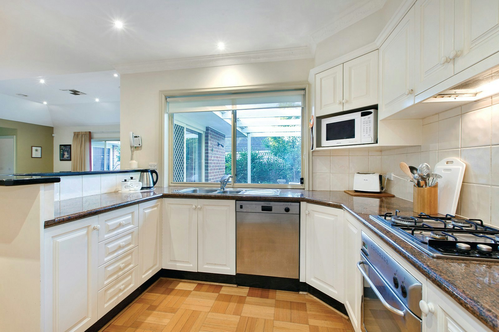 1/7 Beatrice Avenue, Surrey Hills, VIC