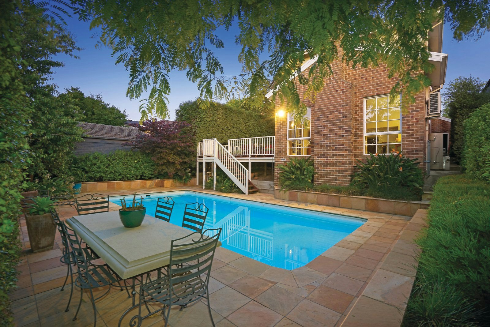 16 Glen Road, Ashburton, VIC