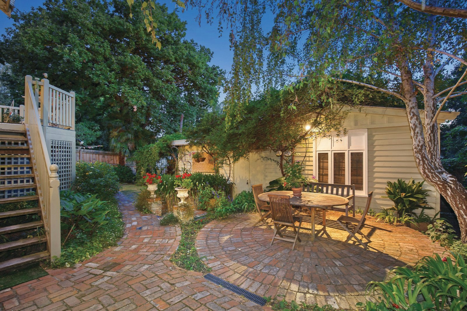 8 View Street, Canterbury, VIC