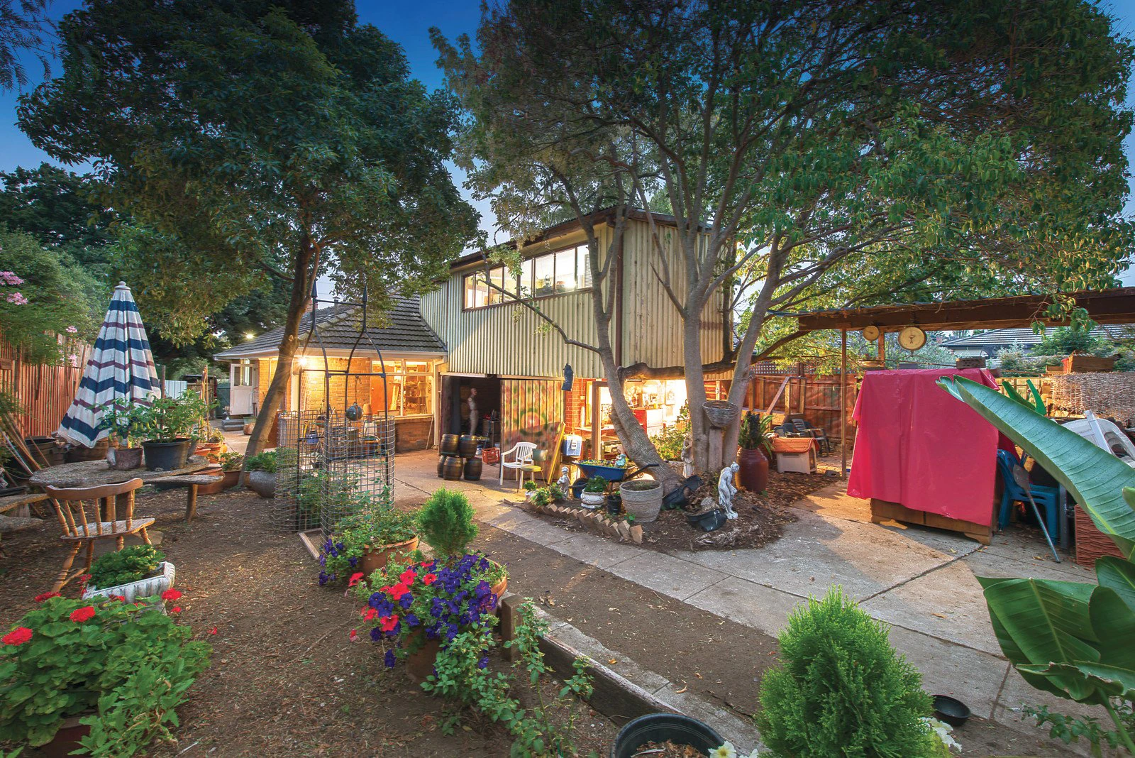 1/2 June Crescent, Glen Iris, VIC