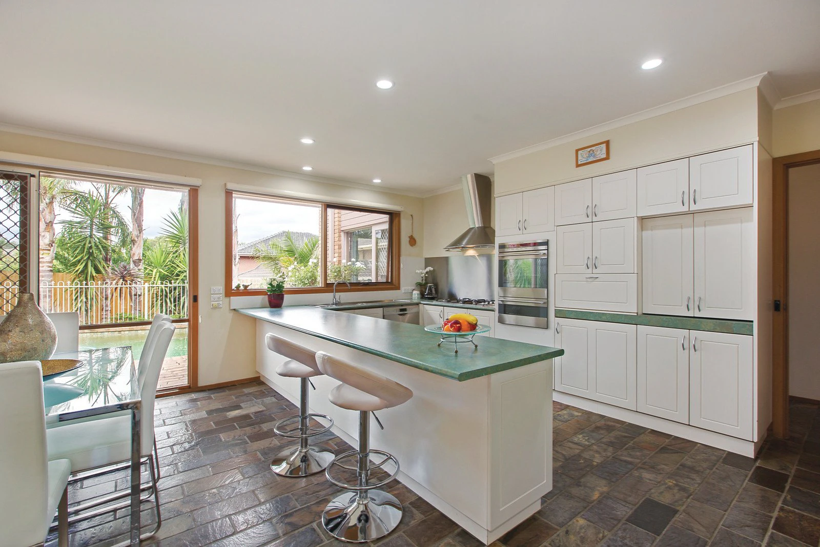 56 High Street, Doncaster, VIC