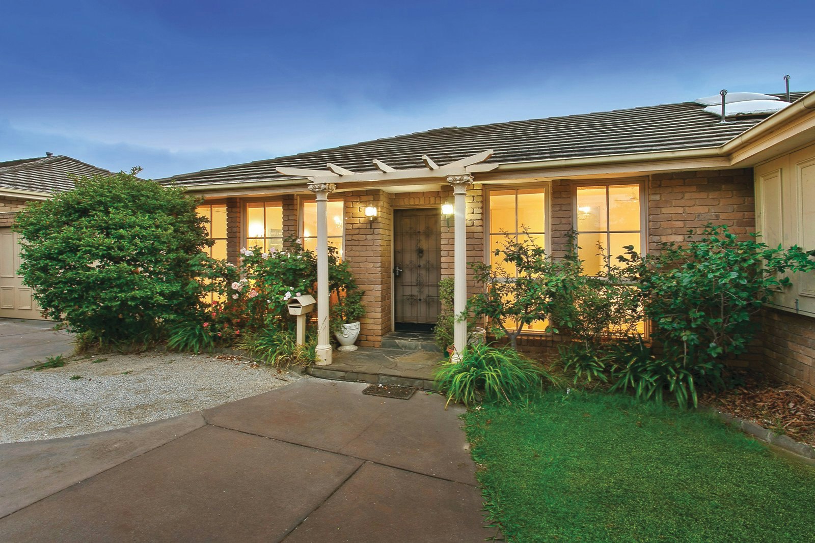 2/908 Glenferrie Road, Kew, VIC