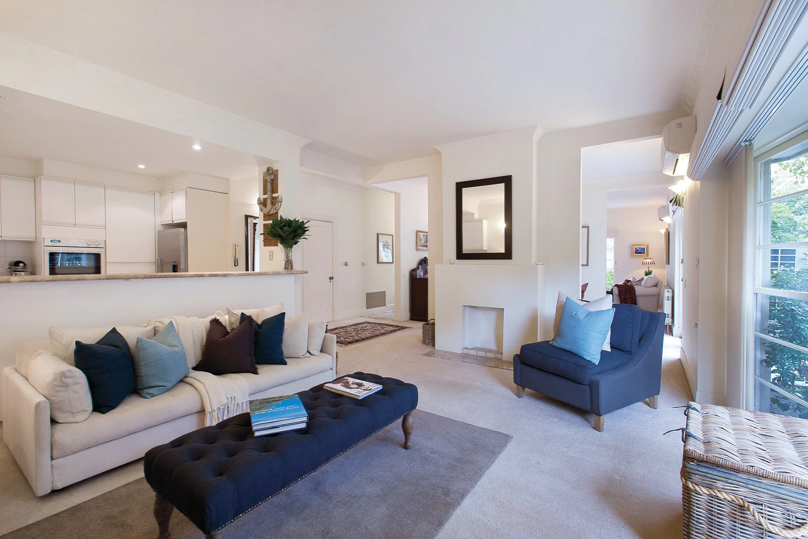 2/11 Monomeath Avenue, Toorak, VIC