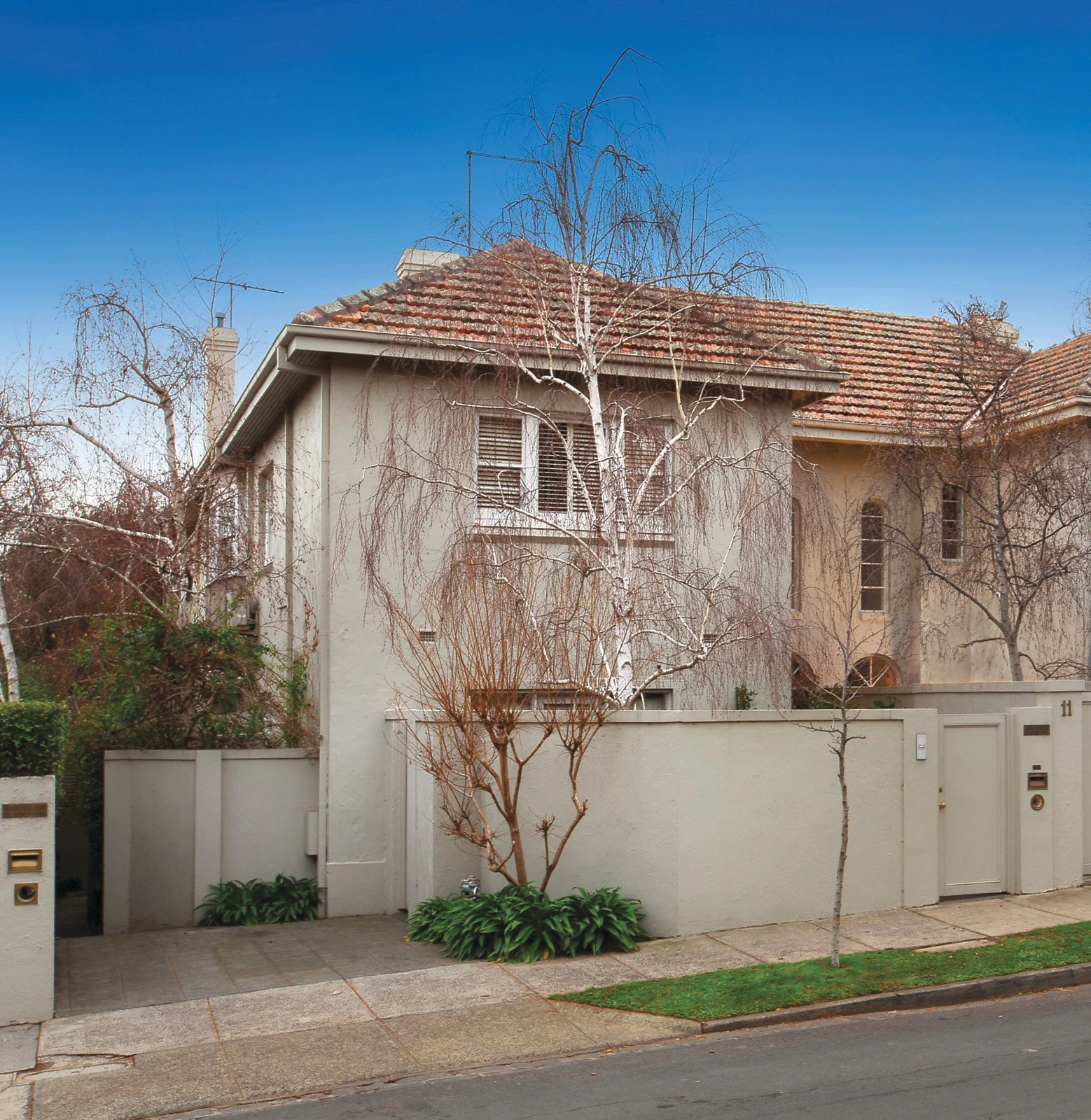 2/11 Monomeath Avenue, Toorak, VIC