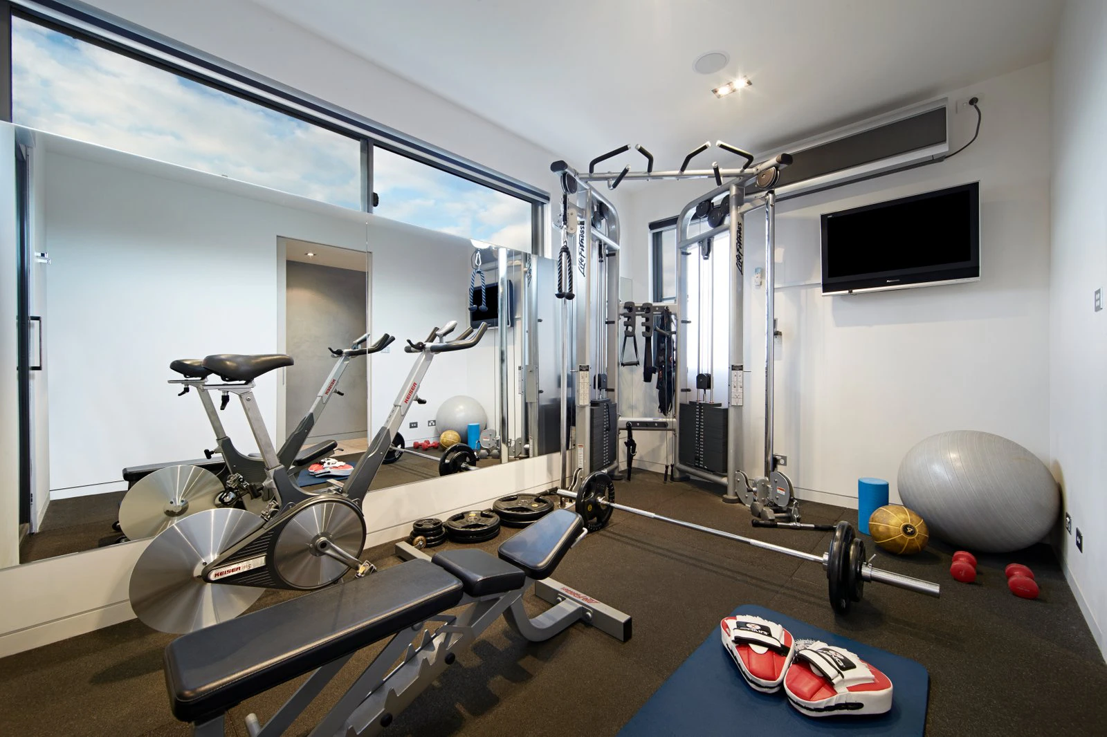 Penthouse 4, 79 Marine Parade, Elwood, VIC
