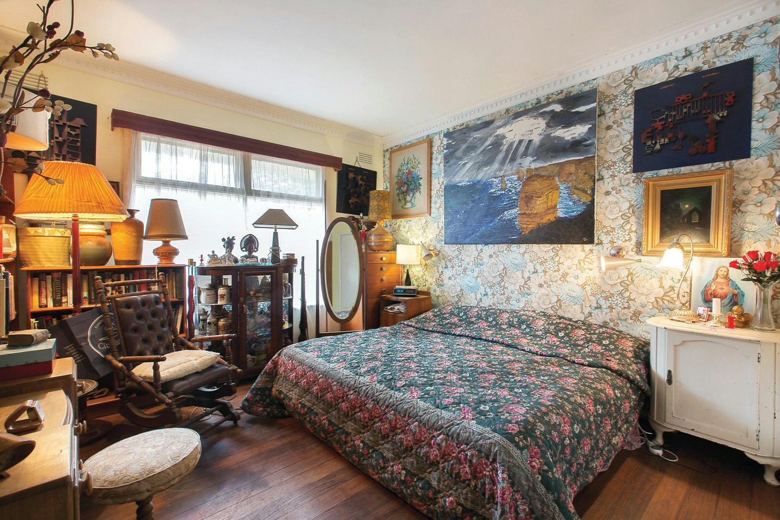 1/2 June Crescent, Glen Iris, VIC