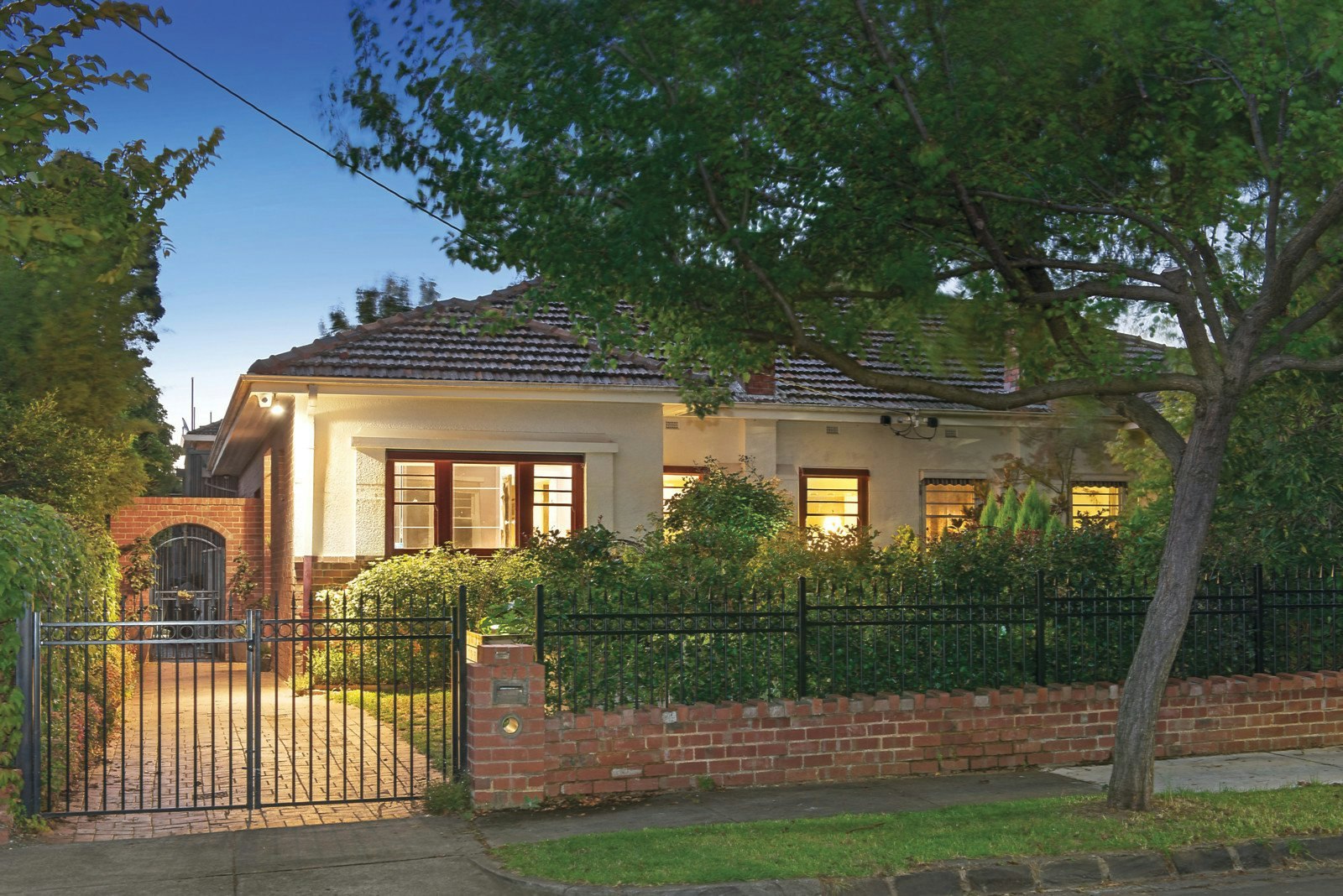 6A Earle Close, Mont Albert, VIC
